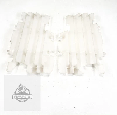 JUEGO REJILLA RADIADOR ORIGINAL HONDA OEM 00-04 CR125R 00-04 CR250R 02-04 CRF450R Foto 1 de 4