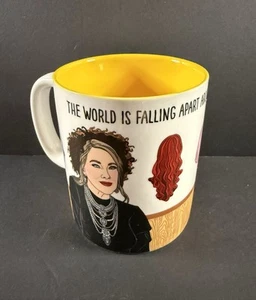 Taza Schitt’s Creek Moira Rose The World is Falling Apart, cerámica, The Found.com - Imagen 1 de 8