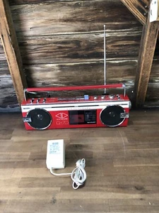 Vintage Rare Sharp QT-70 Stereo Radio Cassette Recorder Red! AC Adapter - Picture 1 of 14