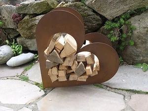 Herz aus Metall - Holz-Regal - Edel-Rost - Garten Terrasse - Deko - klein - Bild 1 von 7