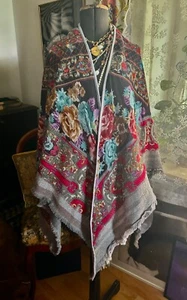 Alfredo Pauly Couture Deluxe edel,Poncho,gestepptes Tuch,warm,Schal,Cape Fransen - Bild 1 von 23