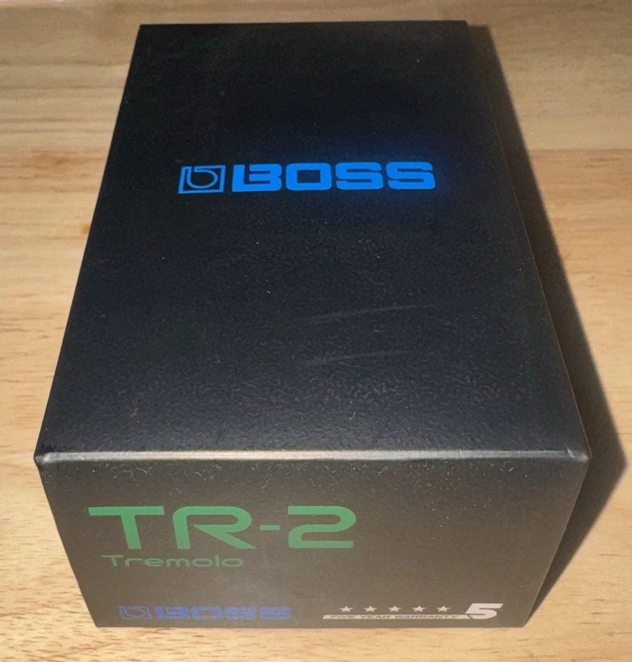 Boss TR-2 Tremolo Guitar Effect Pedal Moderately Played, Includes Box - Image 1 of 3