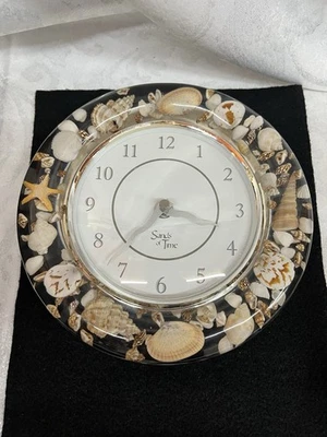 VTG Sands of Time Lucite Sea Shell Starfish Wall Clock Battery Quartz Working 8" - Image 1 of 4