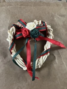 Vintage gewebtes Weihnachtsherz Ornament 3,75” L x 3,5” B - Bild 1 von 1