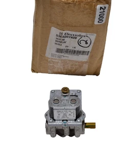 Electrolux 5303207409 Dryer Gas Valve 145493-000 25M01A Type 144 - Picture 1 of 5