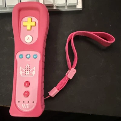 Princess Peach Nintendo Wii Motion Plus Remote Controller W/ Sleeve - Tested - Image 1 of 2