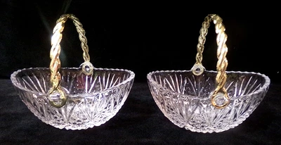 НАБОР ИЗ 2 ШТ. МАЛЕНЬКИХ ВИНТАЖНЫХ КОРЗИН ИЗ ХРУСТАЛЯ/СТЕКЛА с ПЛЕТЕНЫМИ ЛАТУННЫМИ РУЧКАМИ - Изображение 1 из 4