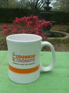 2008 Dunkin' Donuts America Runs on Dunkin Orange Stripe Heavy Ceramic Mug Tasse - Bild 1 von 3