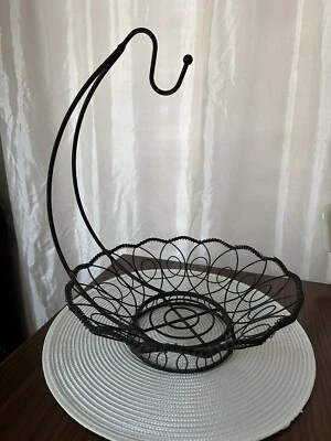 Vintage Wrought Iron Wire Countertop Basket Fruit Vegetables Banana Hanging Hook - Image 1 of 4