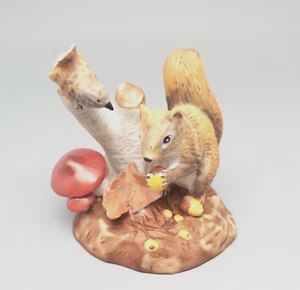 1984 Franklin Porcelain SQUIRREL Colors Autumn in OCTOBER Figurine PETER BARRETT - Picture 1 of 10