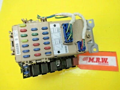 FUSE BOX RELAYS FUSES JUNCTION FUSEBOX UNDER DASH BOARD for 03 04 FORESTER 2.5L - Image 1 of 4