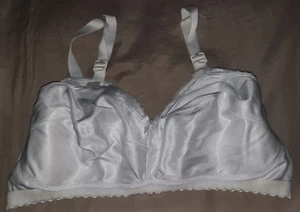 NWOT Norwell Bra Style 570 White Satiny Adjustable Straps Sz 40 F - Picture 1 of 7