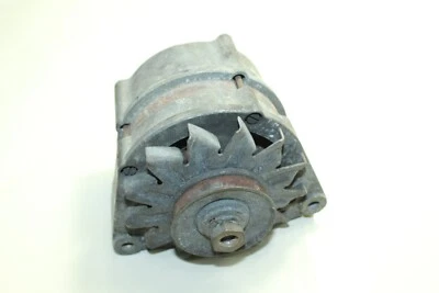 Mercedes Benz W107 W123 W114 W115 W126 / 1125884274 BOSCH Alternator 14V - Image 1 of 3