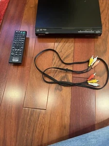 Sony 1080p Upscaling HDMI DVD Player - DVP-SR510H W/ Remote And AV Cable Works - Picture 1 of 13