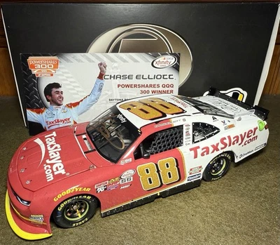2016 Chase Elliott TaxSlayer ‘Daytona Raced Win’ 1/24 LIONEL Elite Autographed - Image 1 of 4
