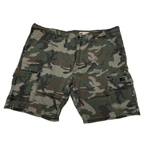 Wrangler Mens Camo Cargo Shorts size 44 Relaxed Fit Stretch Green Camouflage - Picture 1 of 6