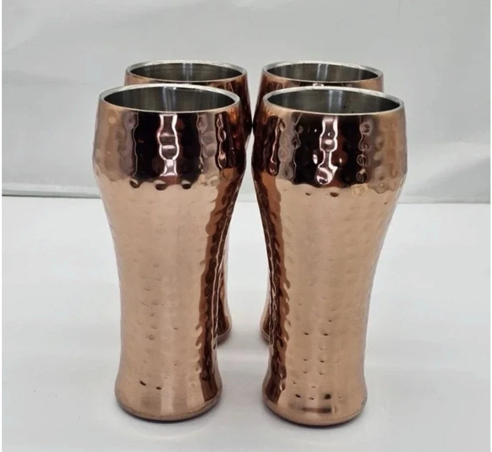 Paquete de 4 tazas de doble pared Members Mark 24 oz acabado cobre martillado Pilsner  Foto 1 de 3