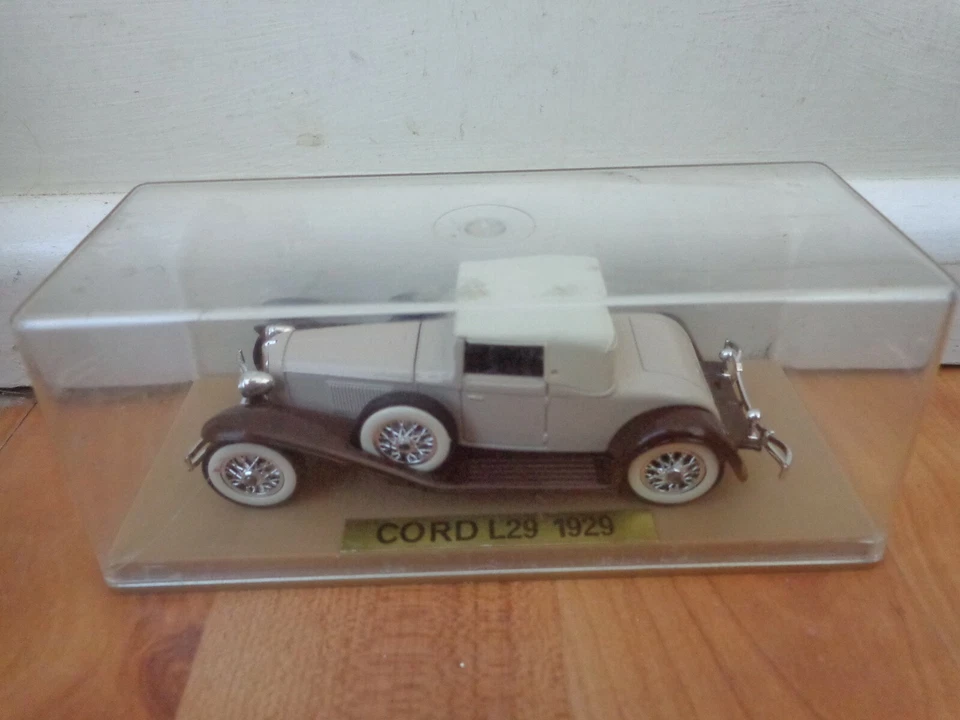 1/43 SOLIDO AGE D'OR - CLASSIC 1929 CORD L29 CREAM DIECAST CAR - Image 1 of 1