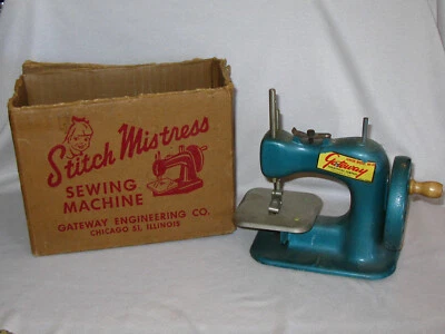 OLD GATEWAY STITCH MISTRESS SEWING MACHINE #NP-49 SEARS & ROEBUCK ORIGINAL PRICE - Image 1 of 4