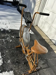 VINTAGE SCHWINN AIR DYNE EROMETRIC EXERCISER BIKE GOLD COLOR - Picture 1 of 7