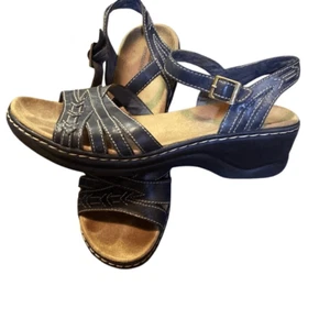 Clarks Bendables Women’s Navy Blue Size 10 N Sandals BoHo - Picture 1 of 5