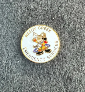 Servicios de Emergencia Disney Reedy Creek - Mickey Bombero #2 pines 54161 en muy buen estado - Imagen 1 de 1