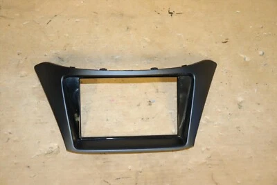 Hyundai Genesis 2013-2016 cupé BK2 radio bisel moldura 84745-2M700 fabricante de equipos originales Foto 1 de 4