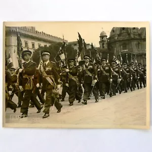 Foto sfilata sulla via imperiale degli equipaggi e dei piloti della trasvolata - Imagen 1 de 1
