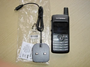 Motorola SL4010e UHF 403-470MHz DMR Cyfrowa bateria i ładowarka c/w (Wielka Brytania lub UE) - Zdjęcie 1 z 18