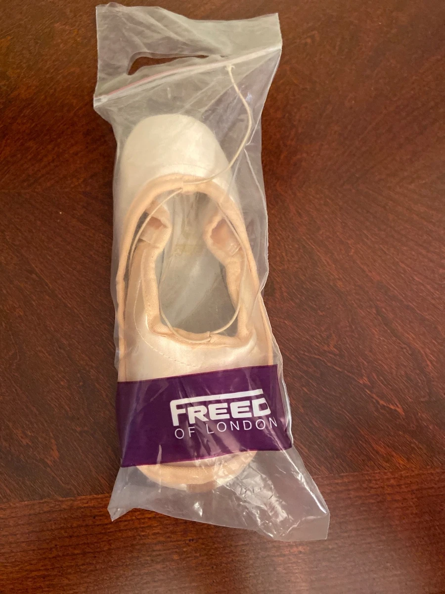 ゆいひん Freed of London 4.5 x 十 Freed of London Demi Pointe Shoe