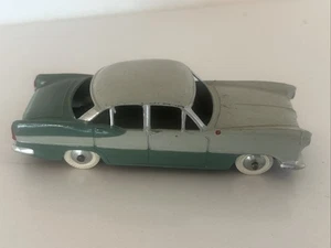 ANTIQUE QUIRALU SIMCA VEDETTE DIE CAST CAR MADE IN FRANCE - Picture 1 of 6