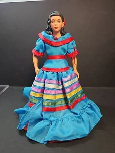 Spanische Mexikanische Puppe von Avon 1990. Lupita mit Ständer. Porzellankopf, Hände, Füße... - Bild 1 von 5