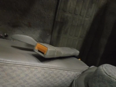 Seat Belt Front Driver Buckle Fits 98-02 EXPRESS 1500 VAN 1505366 - Imagem 1 de 2