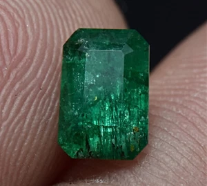 0.70 Carat Natural Green Color Faceted Emerald Gemstone @ Panjshir Afghanistan - Picture 1 of 9