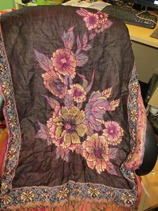 Schöner weicher Schal/Halstuch aus Indien, schönes schwarz/bunt Blumenmuster - Bild 1 von 3