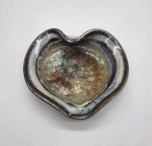 Heart-shaped pottery trinket dish with crackle glass, 3.6x3.2" - Picture 1 of 11