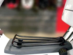 Hochglanz Schwarz Bodenläufer Träger Vespa PX LML Gepäckträger 125 150 200 T5 - Bild 1 von 3