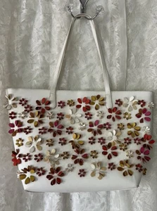 SONDRA ROBERTS Ivory  Floral Petals Zippered tote handbag purse Double Handle - Picture 1 of 10
