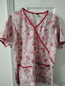 UA Scrubs Pink Floral 2 Pocket Scrub Top Size Medium - Picture 1 of 1