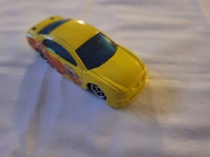 Hotwheels Holden SS Commodore VT yellow 2001 - Picture 1 of 5