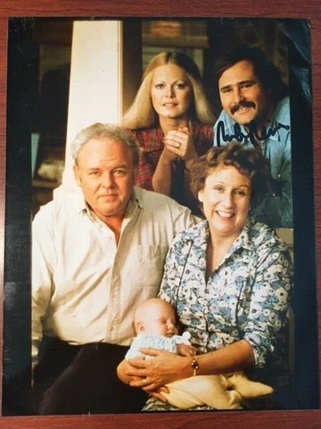 ROB REINER SIGNED ALL IN THE FAMILY CAST PHOTO, ACTOR, COMEDIAN, MEATHEAD Cover