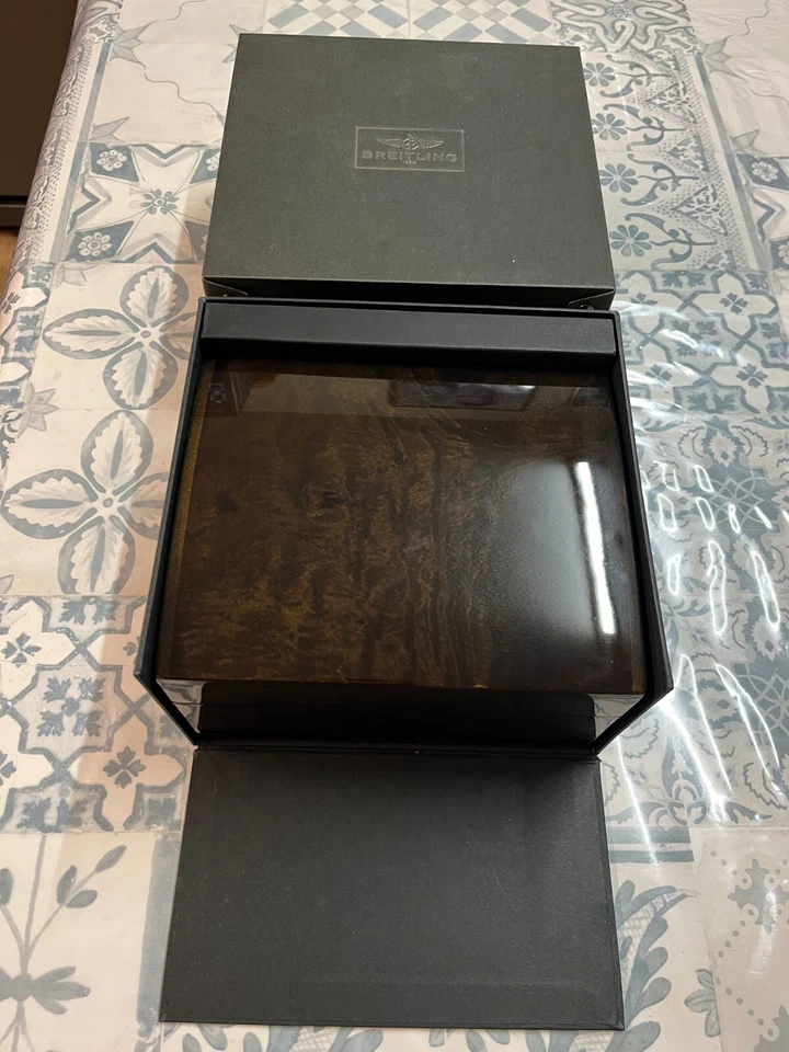 Caja de presentación de madera de lujo Breitling con bolsa de viaje de cuero #2 Foto 1 de 4