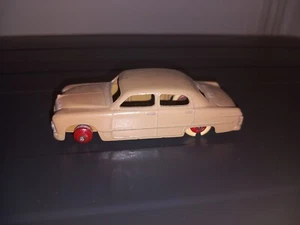 DINKY TOYS FORD SEDAN MADE IN ENGLAND MECCANO LTD D'ORIGINE - Imagen 1 de 6