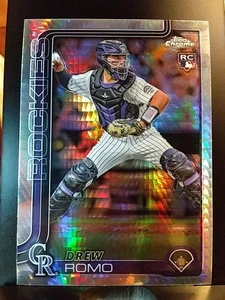 2025 Topps Chrome Drew Romo RC Prism Refractor #124 - Picture 1 of 2
