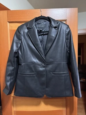 Blazer para mujer Banana Republic de cuero vegano negro talla 6 Foto 1 de 4
