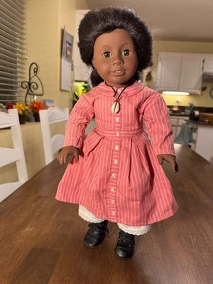 Muñeca American Girl Historical Addy con vestido de encuentro como se muestra Foto 1 de 4