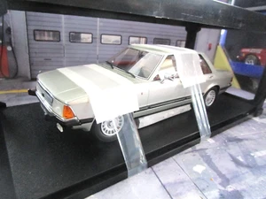 Ford Granada 2.8 i Ghia berlina 1978 argento con LHD CULT Models resina HQ 1:18 - Foto 1 di 9