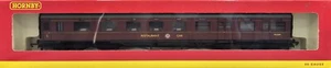 Hornby R4131A 68ft 12 Wheel Dining Car Coach M230M in BR Maroon Livery - Picture 1 of 3