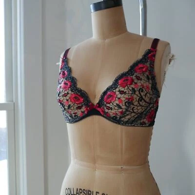 Aubade Paris 精致花卉蕾丝文胸黑色和红色刺绣无衬里内衣 — 第 1/4 张图片