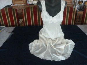 hübsche Kombination & Hintergrund Vintage Kleid hübsche Spitze Gr. 48/50 Ref. RE480 - Bild 1 von 3